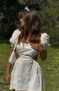 Different Girl Mini Dress White -Dresses Sales 243216305 1087570521775674 772080662397058949 n