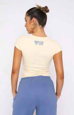 Moving Different Baby Tee Cream -Dresses Sales 26.05.22 1091