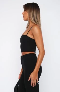 Make Me Wonder Crop Black -Dresses Sales 27.4.2316910