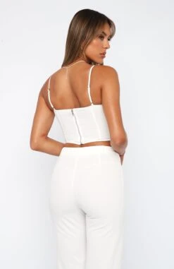 Make Me Wonder Crop White -Dresses Sales 27.4.2317335