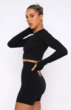 In Control Long Sleeve Seamless Crop Black 13 In Control Long Sleeve Seamless Crop Black -Dresses Sales 28.04.22 230