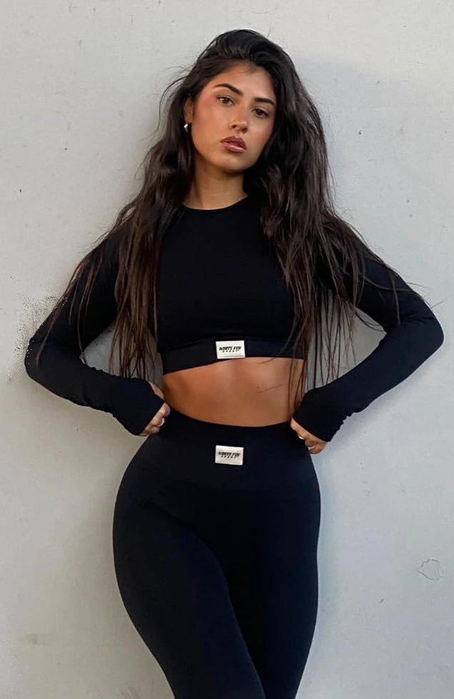 In Control Long Sleeve Seamless Crop Black 3 In Control Long Sleeve Seamless Crop Black