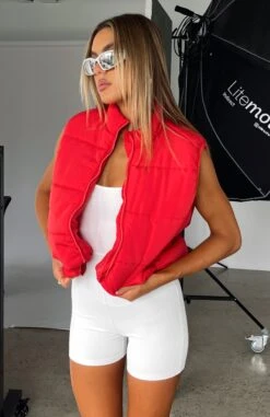 Outside The Lines Puffer Vest Red -Dresses Sales OUTSIDE THE LINES PUFFER JACKET280323 01